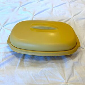 Vintage Tupperware Microwave Steamer Oval Tan